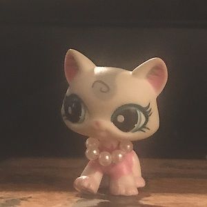 Lps flamingo and necklace {Cat Not Included !}